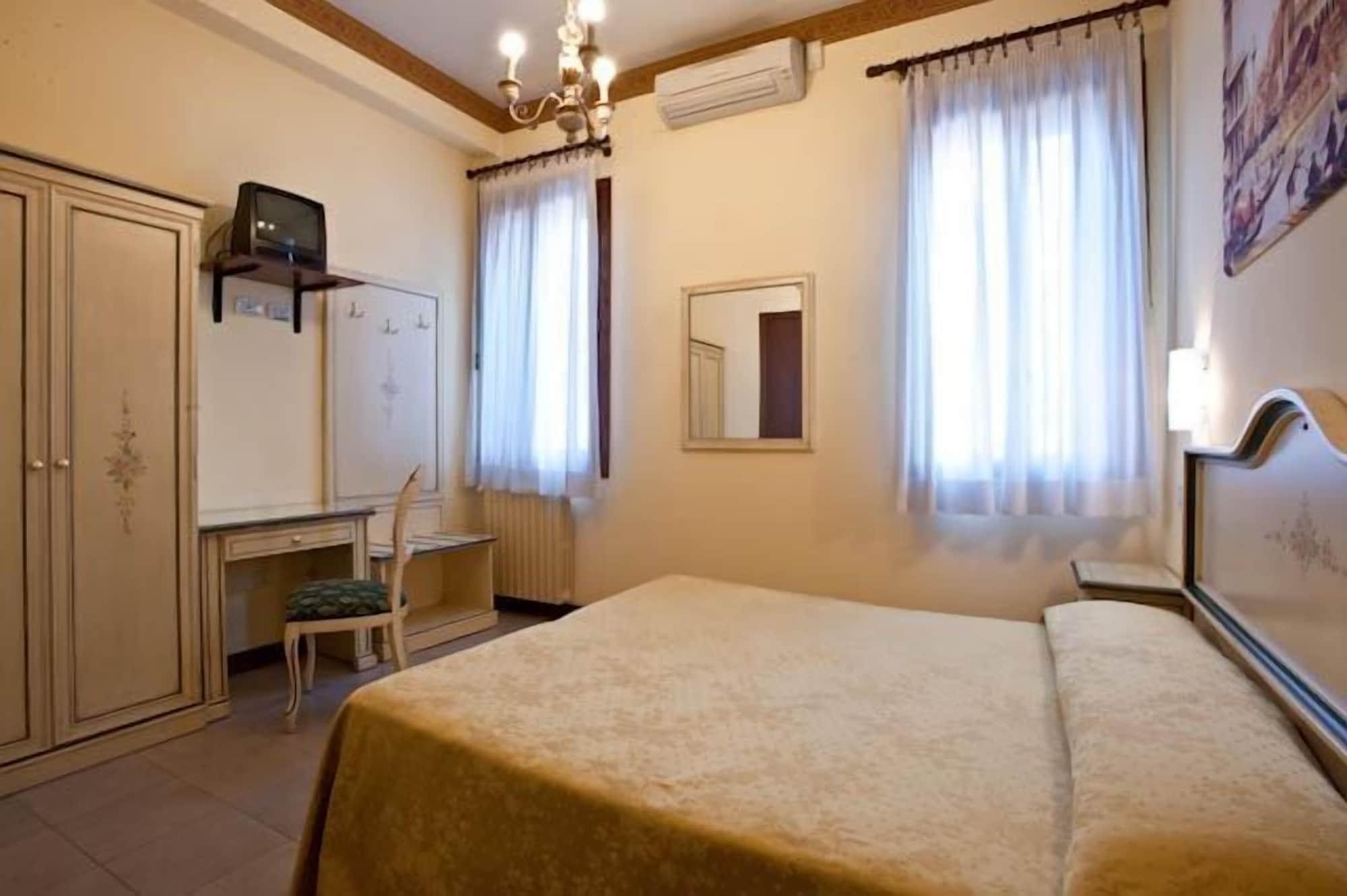 Hotel Florida Венеция Экстерьер фото